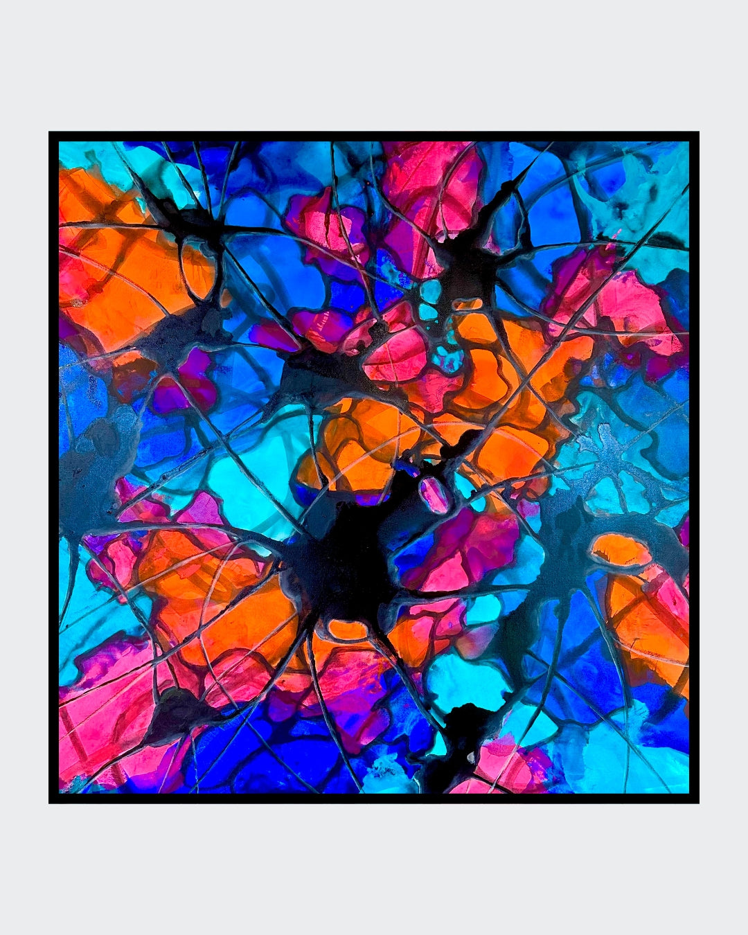 Abstraktes Gemälde „Vernetze 2“ von Sabine Hoch-Himmighofen in leuchtendem Blau, Orange und Pink. Schwarze, netzartige Strukturen, die einem Nervensystem ähneln, durchziehen dynamisch die hellen Farbfelder und erzeugen eine hohe visuelle Energie.