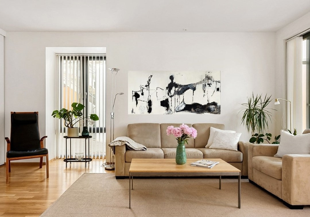 Abstraktes Gemälde "Schwarzflut" von Olga Kühn (50x100 cm). Intuitive Mischtechnik auf Leinwand in Schwarz-, Grau- und Weißtönen.