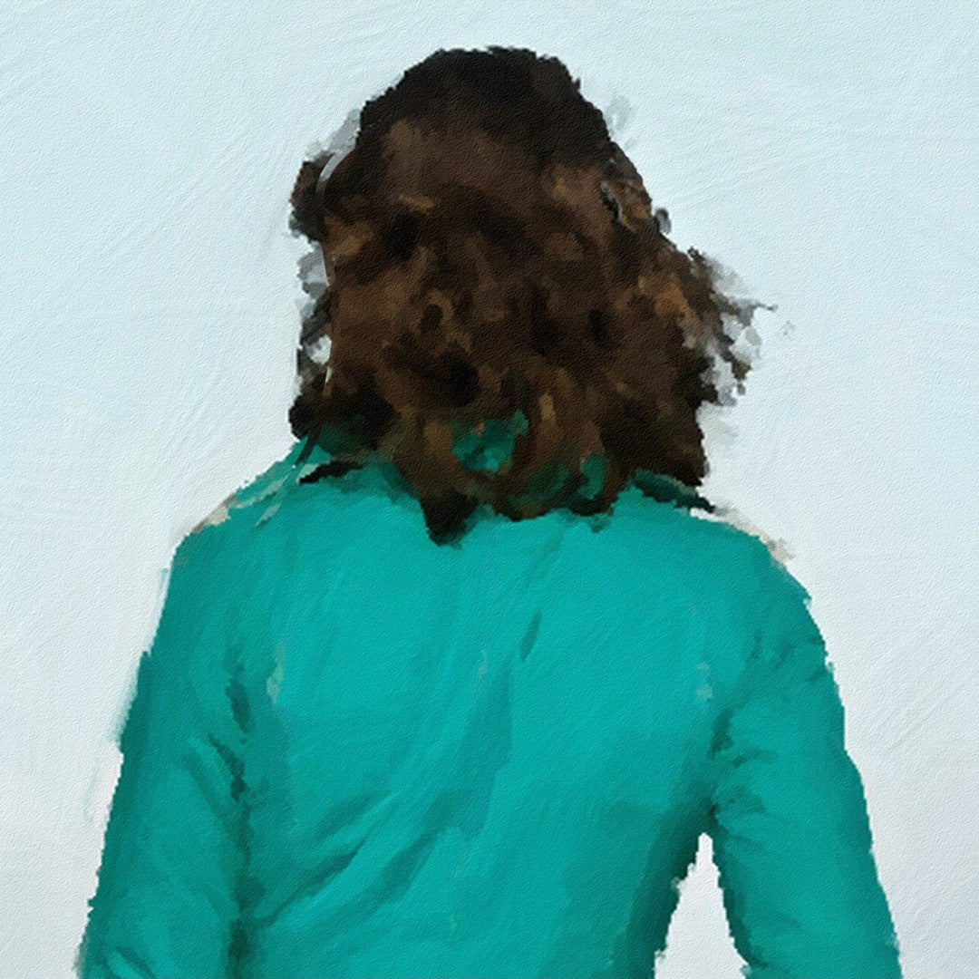 Das Kunstwerk "War's das?" des Künstlers nostrokesbitte ist ein digitales Gemälde im Stil des Fotorealismus. Es zeigt eine Frau von hinten, die in der Mitte eines breiten, asphaltierten Weges steht und einen kleinen Koffer hält. Sie trägt einen türkisfarbenen Mantel und blickt auf einen weiten, klaren Himmel. Die gesamte Szene ist in den sanften, gedeckten Farbtönen einer Morgenstimmung gehalten. Das Gemälde wurde auf Leinwand gedruckt und ist in limitierter Auflage in der Online-Galerie FEMARTSPACE erhält