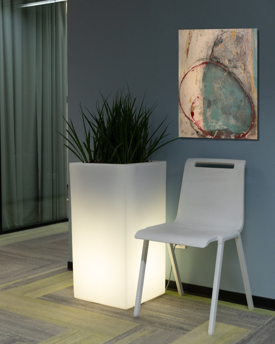 Abstraktes Gemälde „Abstractart 1“ von Susanne Schwartinsky-Probst, Acryl auf Leinwand, 90 x 60 cm, Kreiskomposition in Beige, Türkis, Grau und Rot.