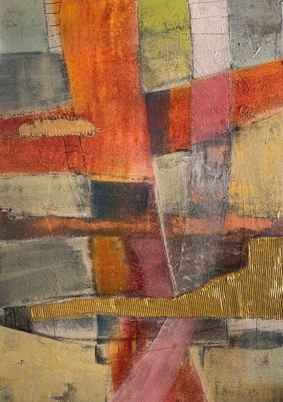 Abstraktes Gemälde „Abstractart 3“ von Susanne Schwartinsky-Probst, Acryl auf Leinwand, 90 x 60 cm, mit rotem, gelbem und grauem Farbfeld, Goldstruktur und Textilfragment.