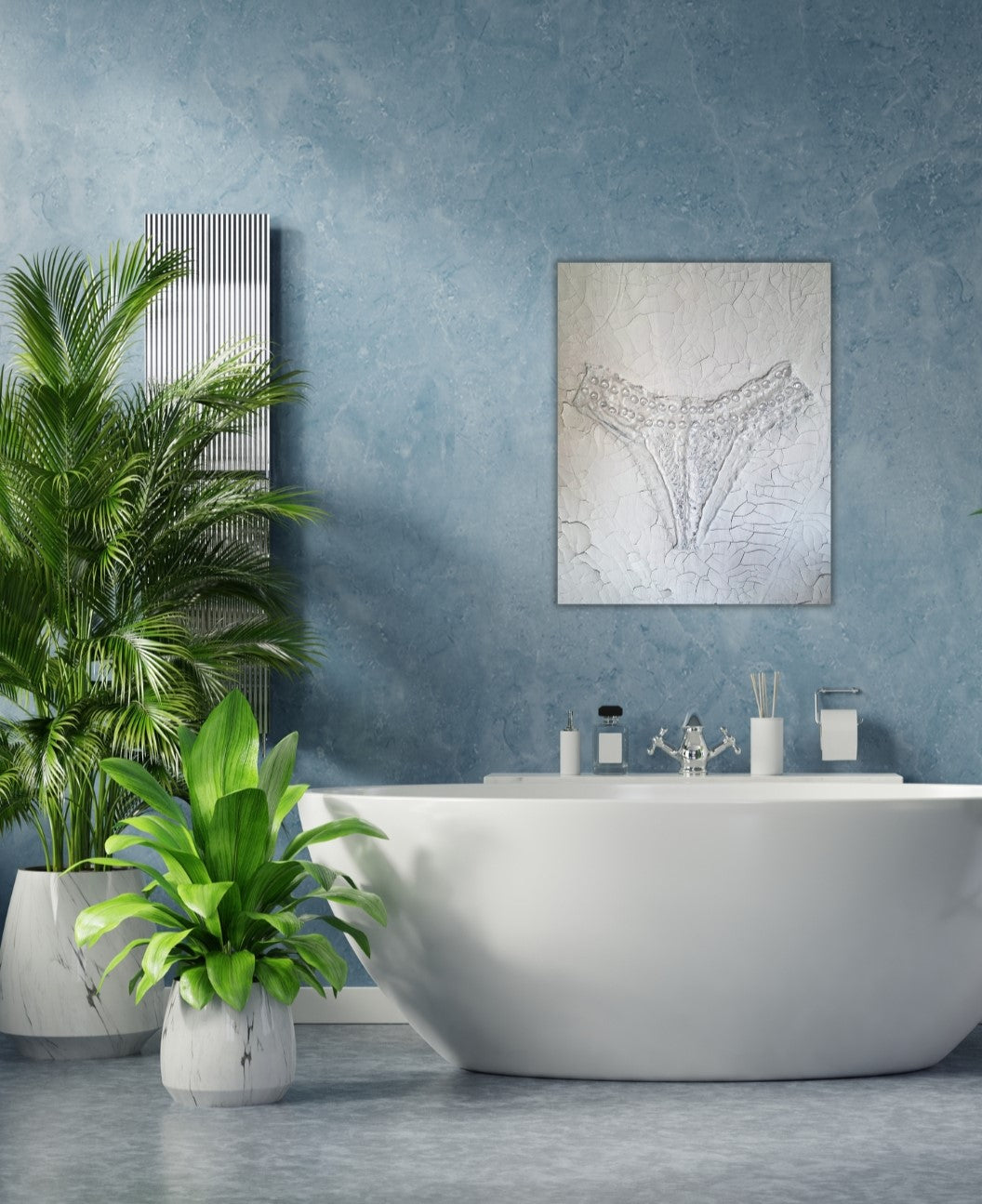 Gemälde "Fragment der Intimität" von Federica, Textil auf Leinwand mit Acryl, 80x60 cm. Eingebettetes Textil, das an einen Slip erinnert, mit Perlen auf gerissener Leinwand in Grautönen.