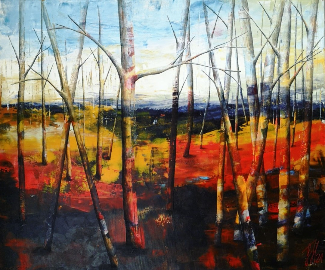 Acrylgemälde Energy of the Forest. Baumstämme vor einem abstrakten Hintergrund in intensivem Rot, Gelb und Blau. Herbstliche, kraftvolle Waldszene.