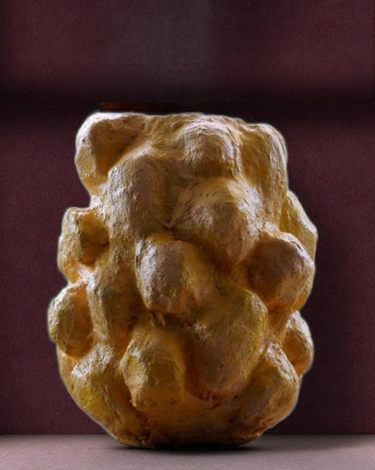 Handgefertigte Skulptur / Vase aus Faserbeton 60 x 40 cm von der dänischen Künstlerin Heidi Minetti. Jetzt in der FEMARTSPACE Online-Galerie!