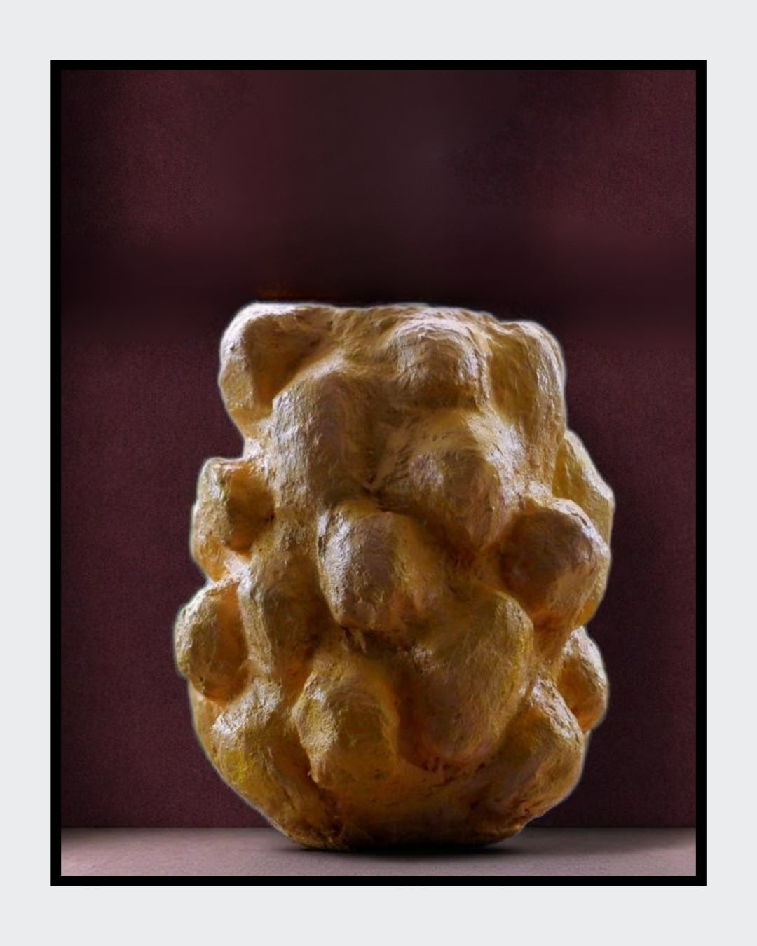 Handgefertigte Skulptur / Vase aus Faserbeton 60 x 40 cm von der dänischen Künstlerin Heidi Minetti. Jetzt in der FEMARTSPACE Online-Galerie!