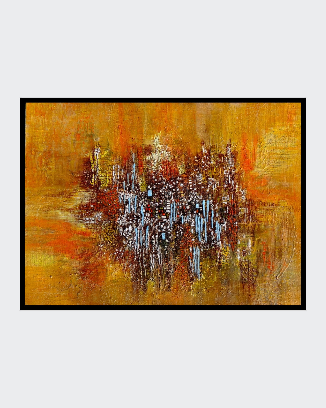"Bunte Vielfalt" von Ingrid Huober, ein abstraktes Gemälde in warmen Gelb- und Orangetönen, präsentiert eine dynamische Komposition aus Pinselstrichen, Texturen und Linien in Braun, Weiß und Blau. Der zentrale Fokus auf dem goldenen Hintergrund zieht den Betrachter in seinen Bann. Kunstwerk in der Online-Galerie FemArtSPACE.