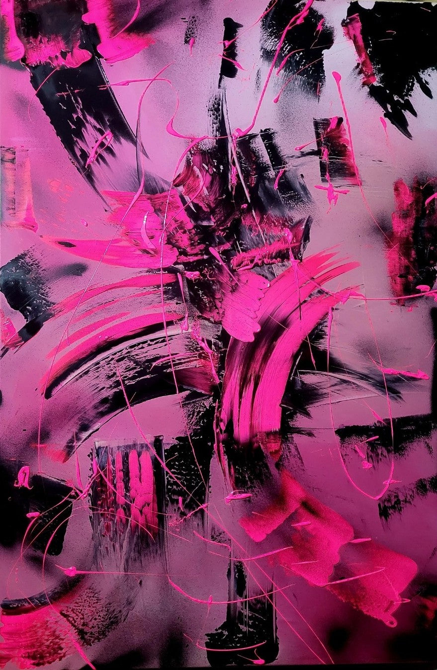 Großformatiges, vertikales abstraktes Acrylgemälde "Pink fight" von Sandra Conrad, das von expressiven, kämpferischen Pinselstrichen in leuchtendem, fluoriszierendem Pink und Schwarz dominiert wird.