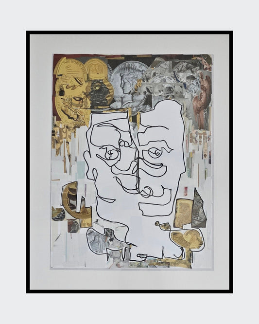 Abstrakte Porträt-Collage 'Hydra' von Melanie Zürn. Die zentrale Figur besteht aus zwei mit schwarzem Edding konturierten, ineinander verschmelzenden Gesichtern auf weißem Grund. Umrandet wird sie von einer Collage aus warmen, goldfarbenen Münzmotiven und hellen Papierfragmenten, die das Thema Geld und Wert andeuten.