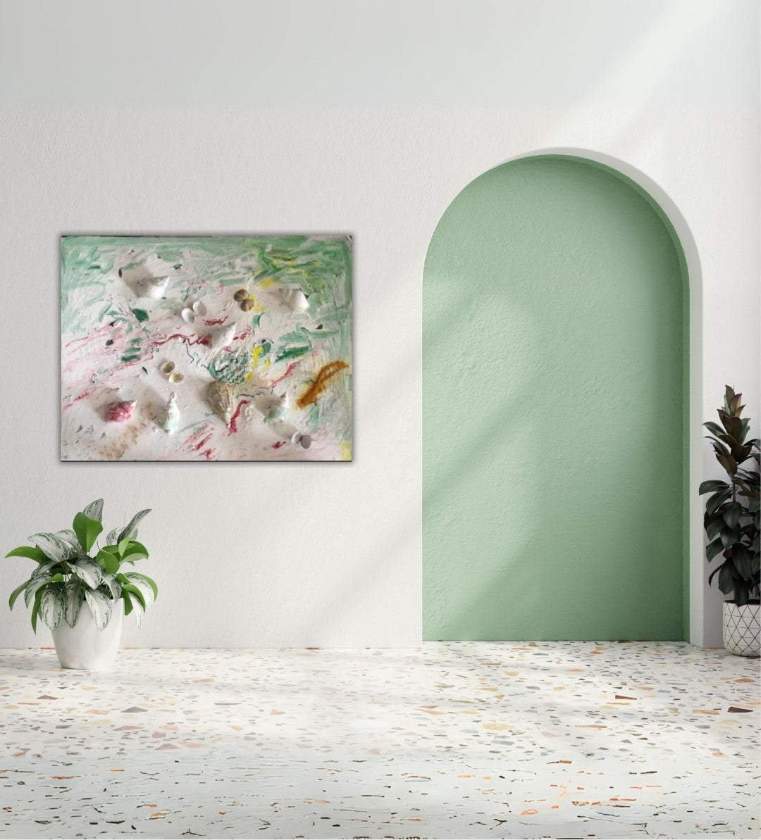 Abstraktes Acrylgemälde 'Fruits de Mer' von Federica (50 x 60 cm) mit reliefartigen Strukturen und maritimen Elementen. Pastellige Farbtöne auf weißem Grund mit grünen, roten und gelben Akzenten.