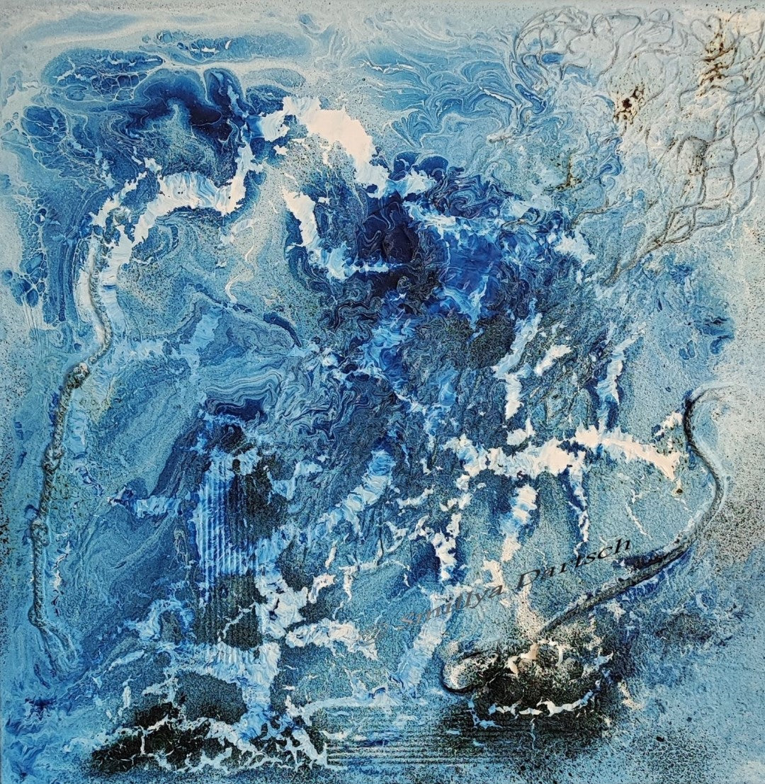 Abstraktes Gemälde „Meereswunden“ von Smillya Dartsch – in Blautönen, mit plastischen Strukturen, die die Verletzlichkeit der Meere symbolisieren.