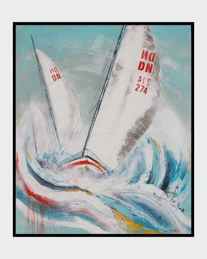 Ein kraftvolles, abstraktes Gemälde von Ellen Rethemeier, das die unbändige Kraft des Meeres einfängt. Zwei Segelboote kämpfen sich durch hohe Wellen, während der Wind ihre Segel bläht. Die Farben sind kräftig und dynamisch, mit viel Weiß und Blau, um die Gischt und den Himmel darzustellen. Erhältlich bei FEMARTSPACE, Online-Galerie.