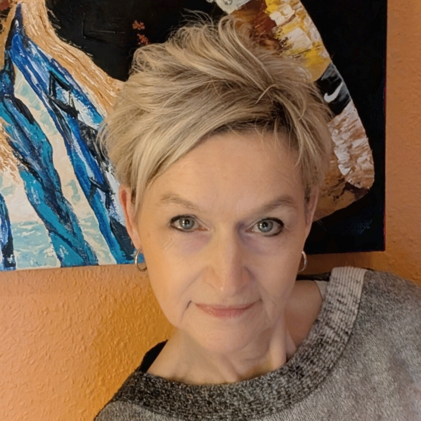 Portrait der Künstlerin Smillya Dartsch